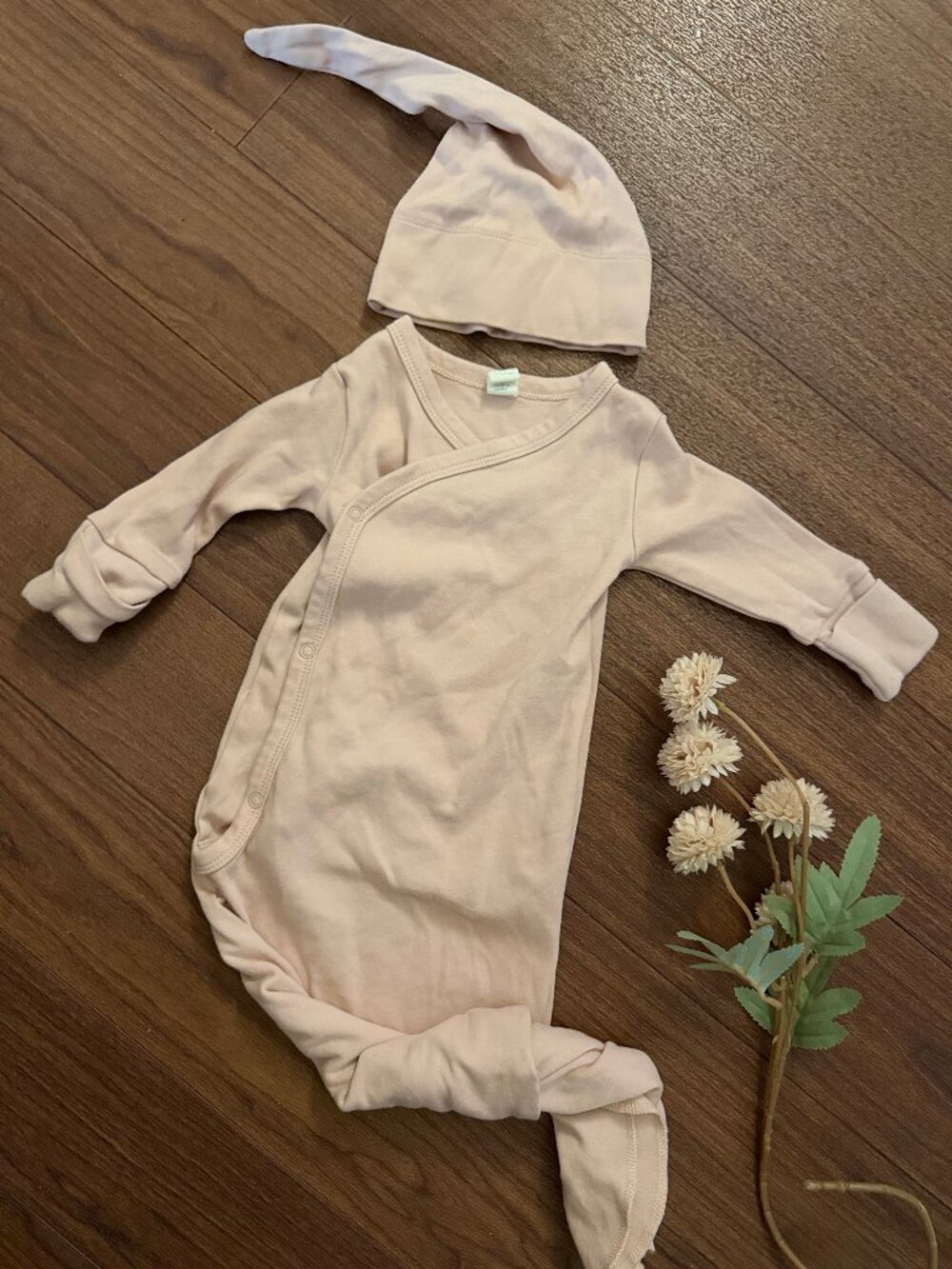 Colored Organics Organic Knotted Gown + Hat Set Newborn Ballet NWOT
